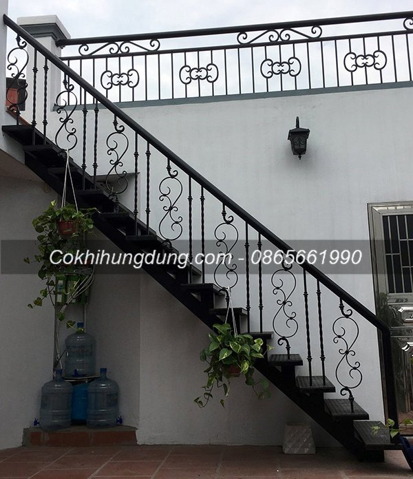 cầu thang xương cá lên gác mái 84 cầu thang xương cá lên gác mái 84