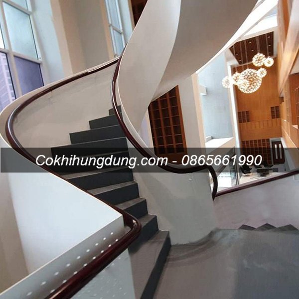 Cầu thang xoắn ốc bằng sắt đẹp Cầu thang xoắn ốc bằng sắt đẹp