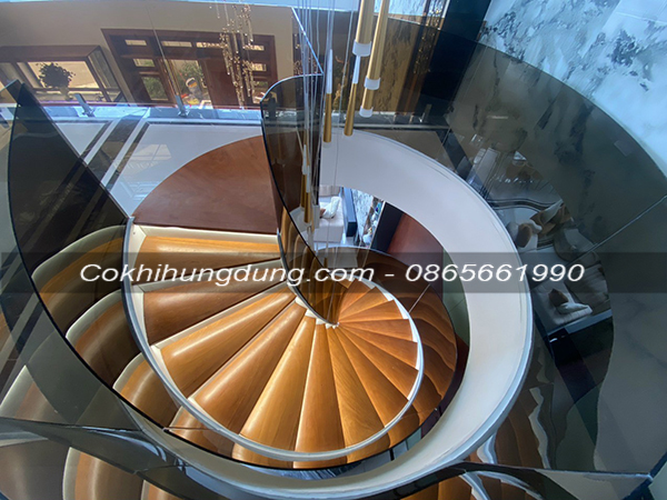 Mẫu cầu thang xoắn ốc đẹp, sang trọng MS62