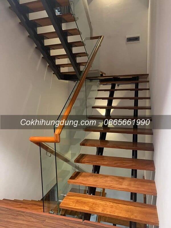 mẫu cầu thang xương cá sắt đẹp ms7