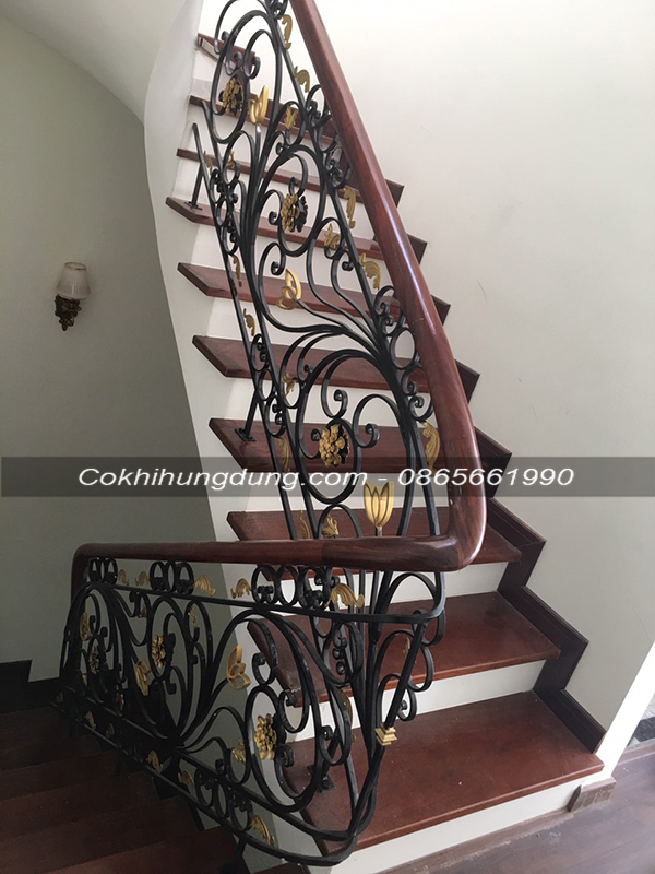 cầu thang sắt nghệ thuật đẹp giá rẻ ms21
