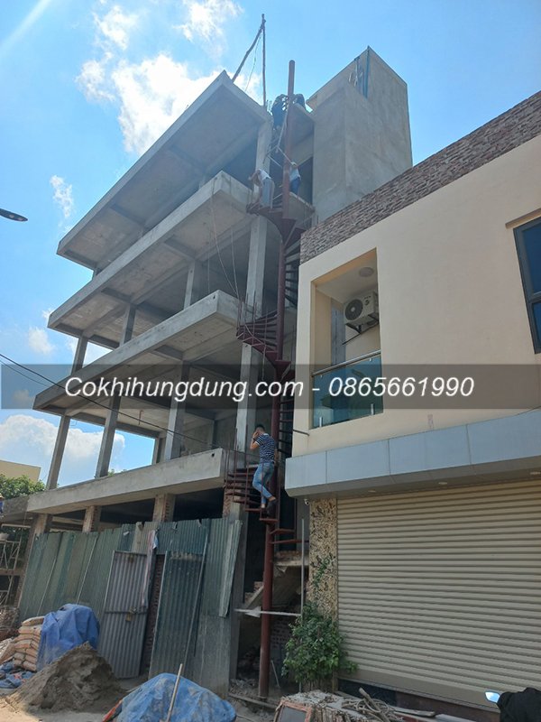 Cầu thang xoắn sắt 1 Cầu thang xoắn sắt 1