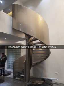 Cầu thang xoắn nâng tầm giá trị không gian nội thất