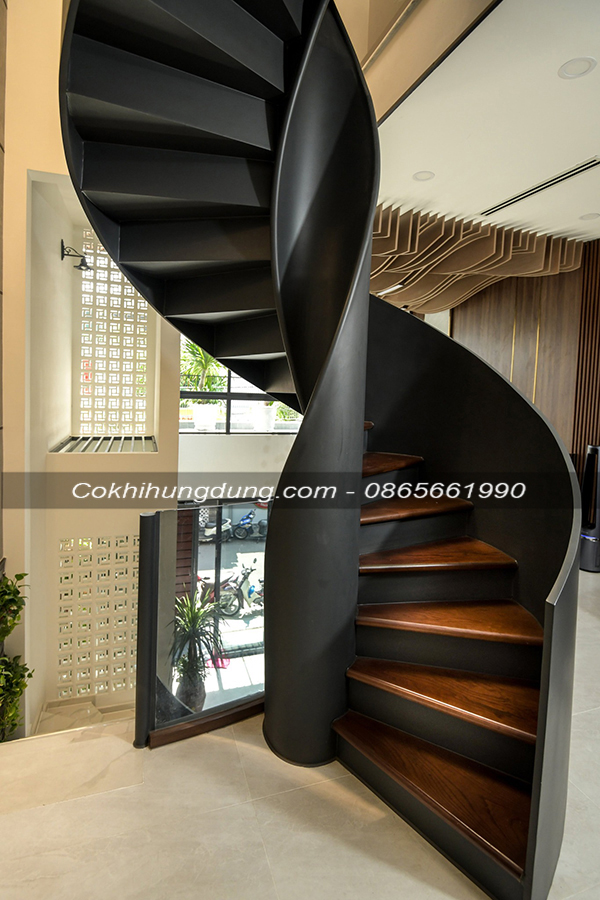 cầu thang xoắn sắt 06