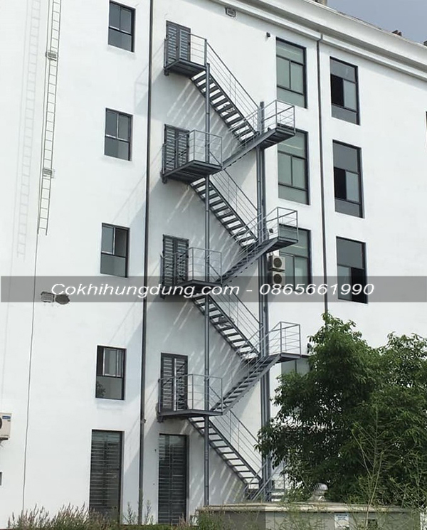 Mẫu cầu thang thoát hiểm PCCC 09