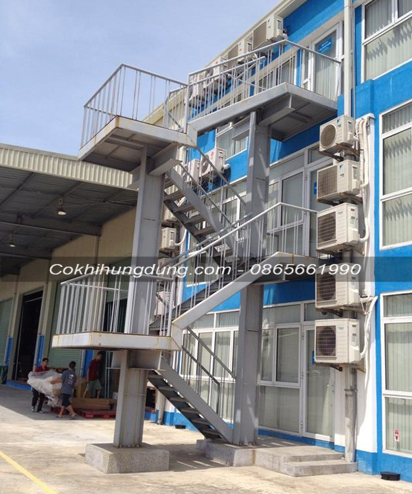 Mẫu cầu thang thoát hiểm PCCC 10