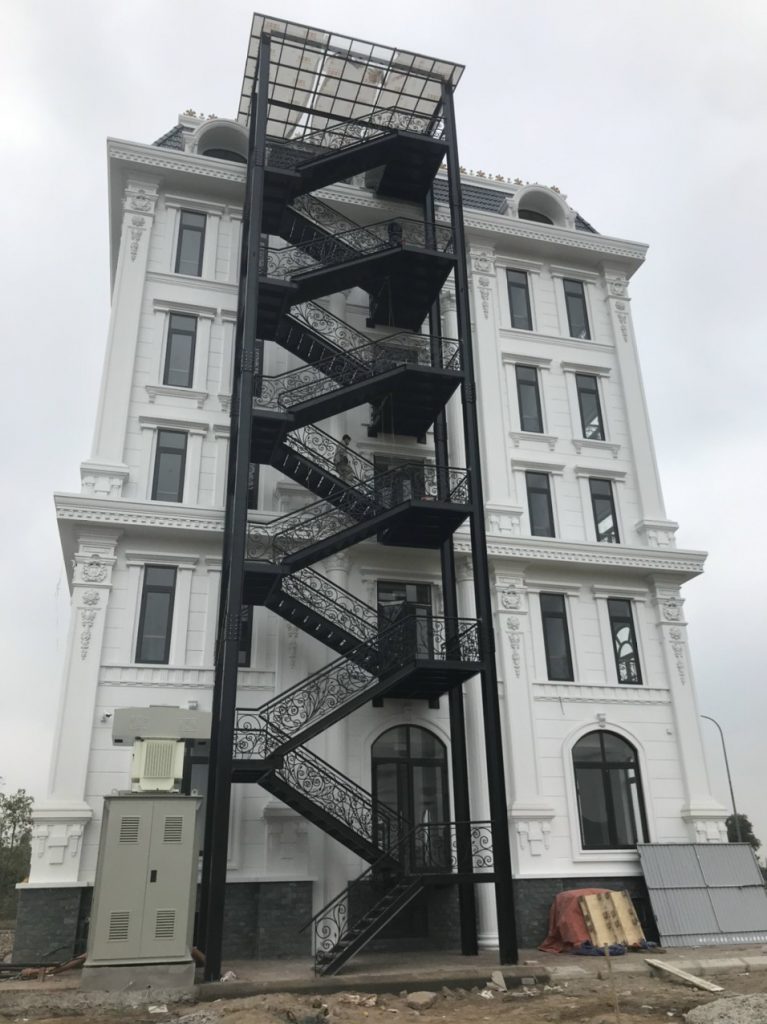 Cầu thang thoát hiểm