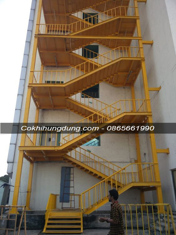 Mẫu cầu thang thoát hiểm PCCC 15