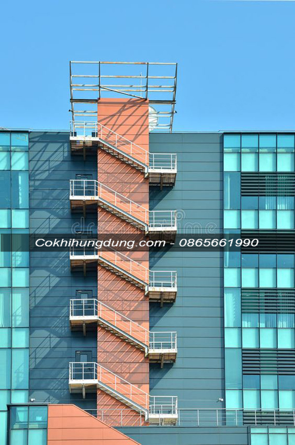cầu thang sắt thoát hiểm 04