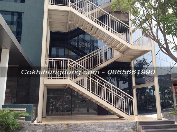 Cầu thang sắt thoát hiểm Hải Dương 06