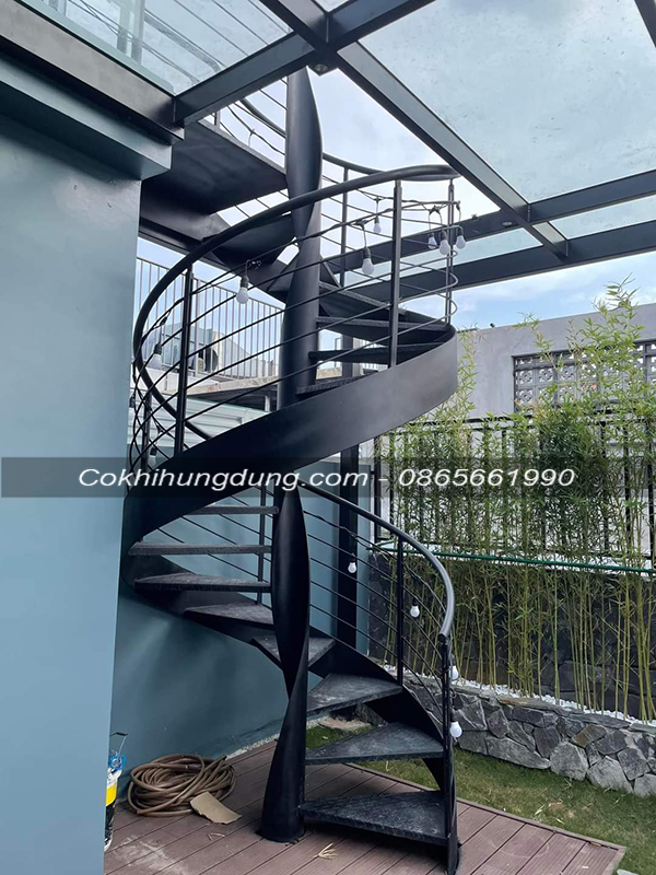 mẫu cầu thang xoắn ốc lắp ghép đẹp 4