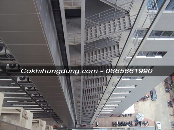 Mẫu cầu thang thoát hiểm đẹp 05