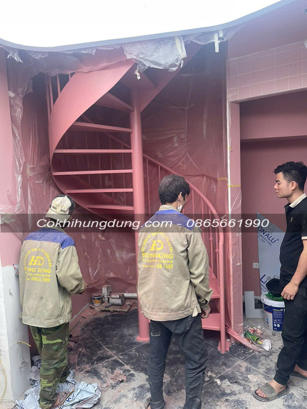  cầu thang xoắn ms104