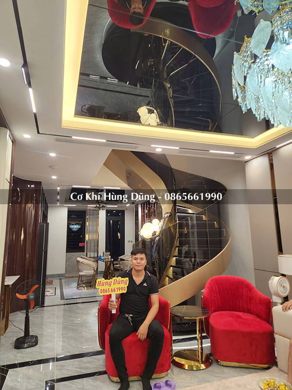 Mẫu cầu thang xoắn ốc đẹp 25