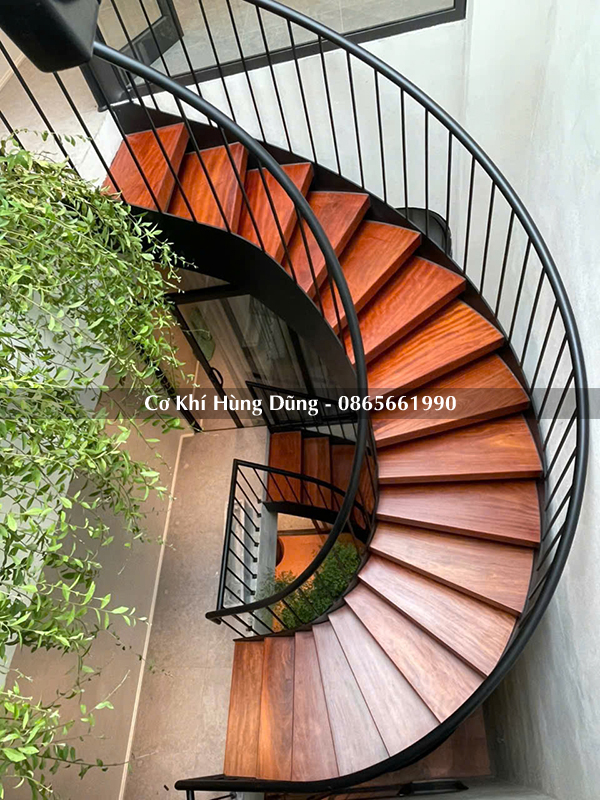 Mẫu cầu thang xoắn ốc đẹp 79