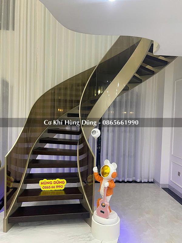 Mẫu cầu thang xoắn ốc đẹp 19